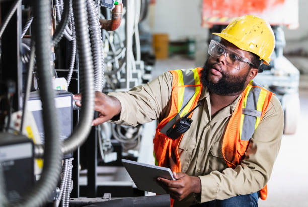 Best Affordable Emergency Electrician  in Jeanerette, LA