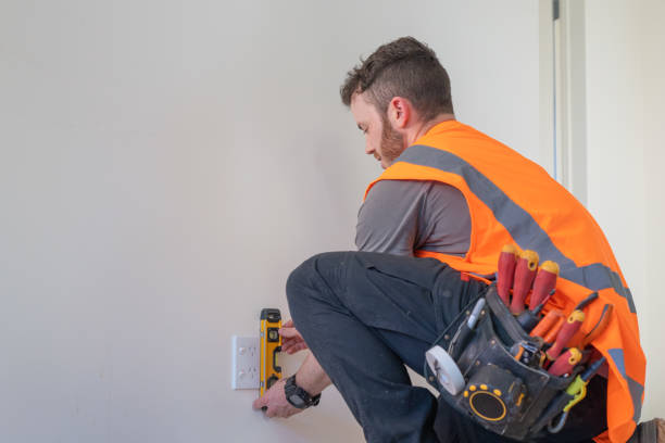 Best Electrical Outlet Repair  in Jeanerette, LA